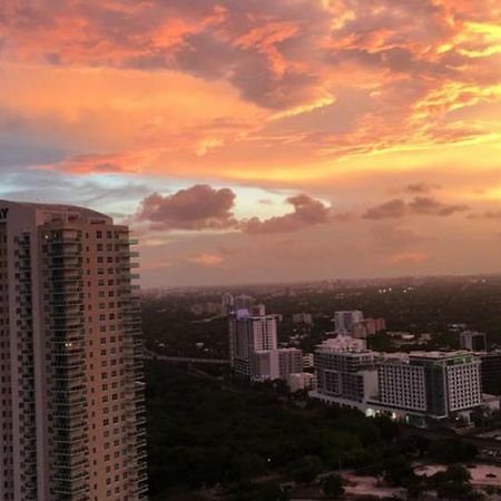 Lyx Suites At One Broadway In Brickell 迈阿密 外观 照片