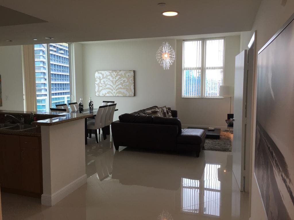 Lyx Suites At One Broadway In Brickell 迈阿密 外观 照片
