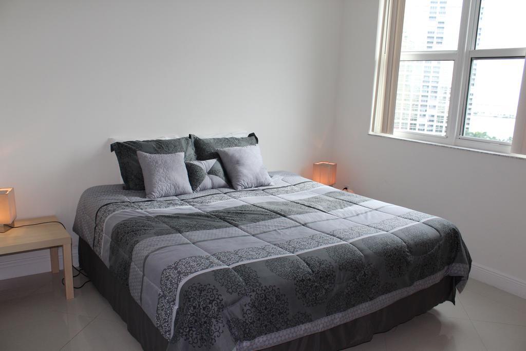 Lyx Suites At One Broadway In Brickell 迈阿密 客房 照片